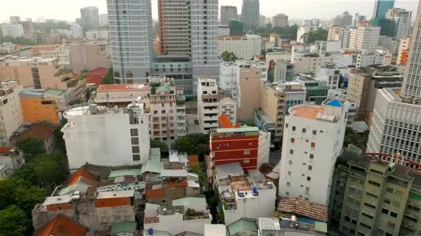 Vista aérea da rua. Cidade de Ho Chi Minh. Resolução 4K . — Vídeo de Stock