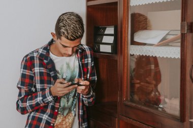 genç adam, insanlar