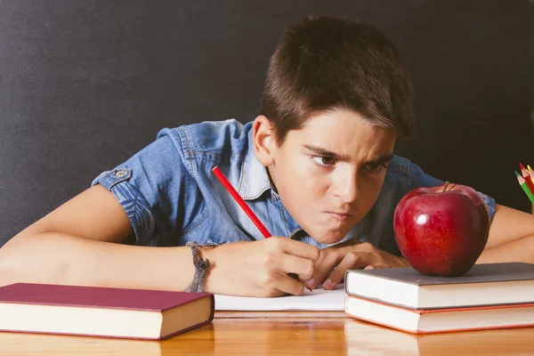 Barn i skolan — Stockfoto