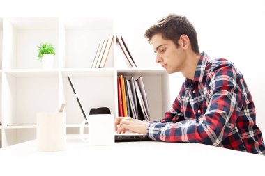 adam office ev bilgisayarı