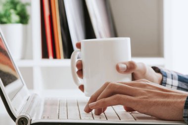 tipik bilgisayar eller