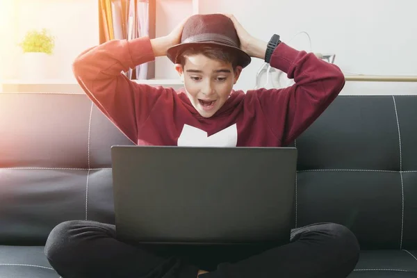 child with computer