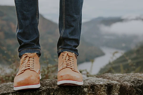 Laarzen met de bergen — Stockfoto