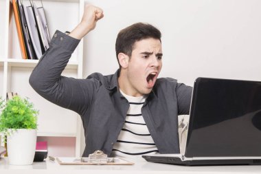 işadamı veya öğrenci içinde ev veya ofis, işçi
