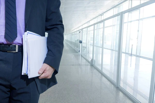 Business man with documents — Stock Photo, Image