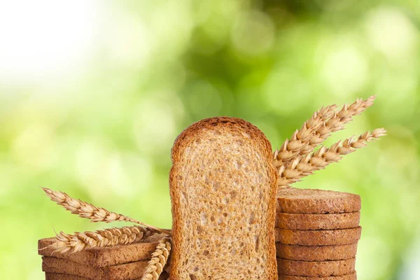 Integraal brood op achtergrond — Stockfoto