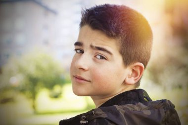 genç çocuk portresi