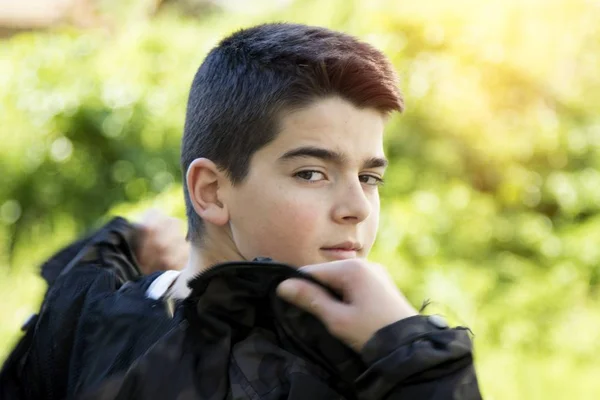 Retrato de menino jovem — Fotografia de Stock