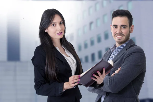 Hombre y mujer de negocios —  Fotos de Stock