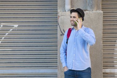 adam ile hareket eden 