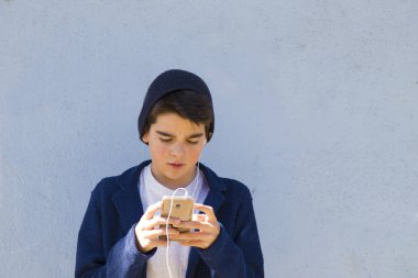 çocuk ile hareket eden 