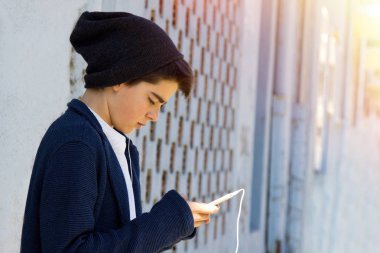 çocuk ile hareket eden 