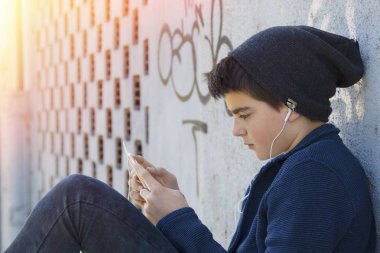 çocuk ile hareket eden 