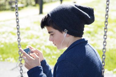 çocuk ile hareket eden 