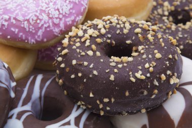 Donuts bir arka plan üzerinde 
