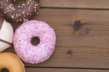 Donuts bir arka plan üzerinde 