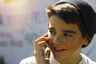 Dışında bir çocuk portresi