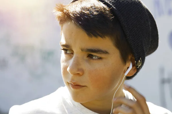 Portretul unui băiat de afară — Fotografie, imagine de stoc