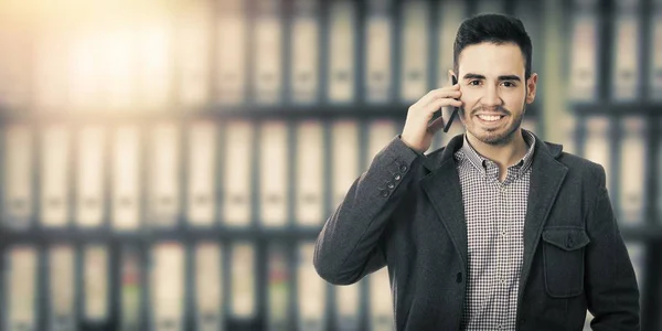 Hombre con teléfono móvil, negocio — Foto de Stock