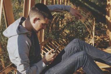 Young'ın rahat tarzı 