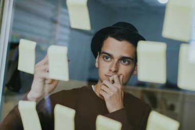 serbest çalışma, işçileri organize