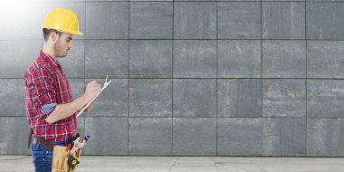 çalışan adam İnşaat