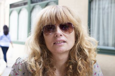 Orta yaşlı açık havada kadın