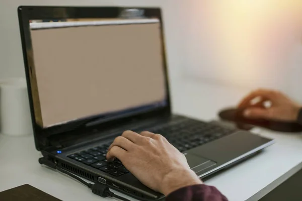 Werken bij studie met technologische — Stockfoto