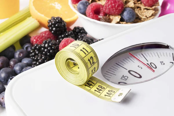 Tape measure with scale, concept diet — Stock Photo, Image