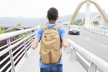 young'ın gezi kenti ziyaret etmek