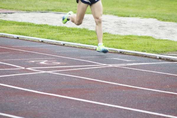 Deporte pista de atletismo, corredores — Foto de Stock