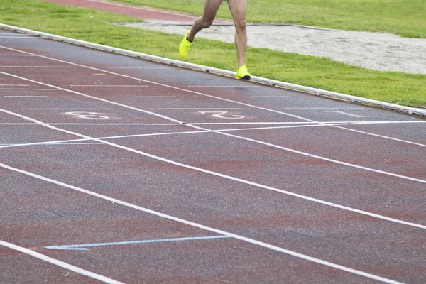 Deporte pista de atletismo, corredores — Foto de Stock