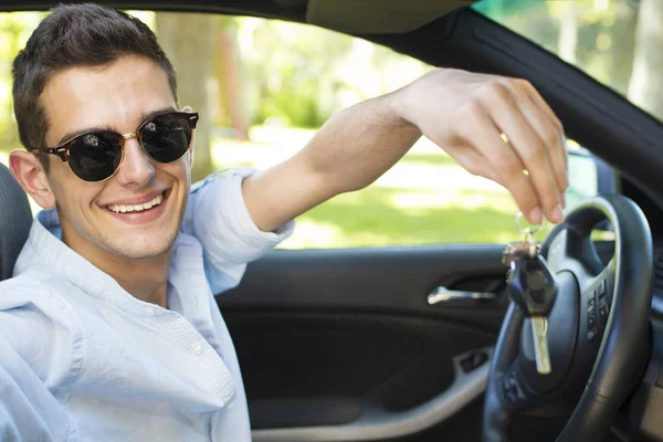 Man with the keys to the car — Stock Photo, Image