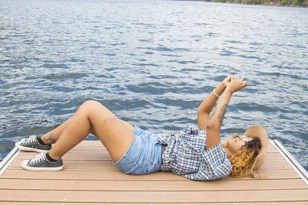 Happy woman outdoors — Stock Photo, Image