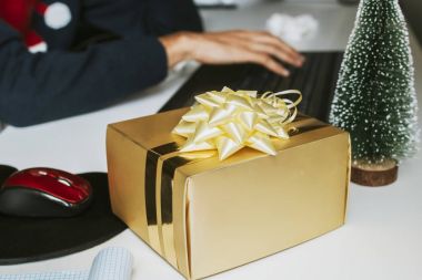 Noel hediyesi kutusu 