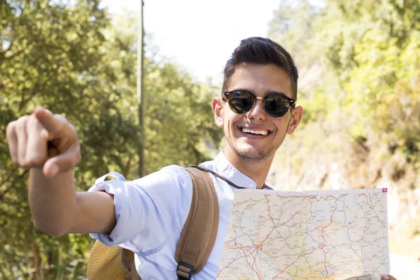 Viaggio uomo avventura — Foto Stock