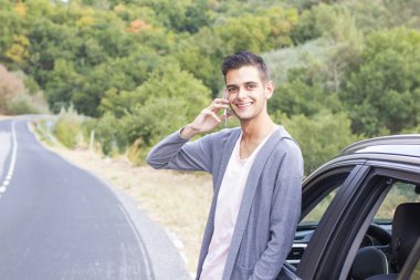 Arabayla seyahat edenler