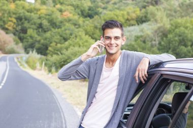 Arabayla seyahat edenler