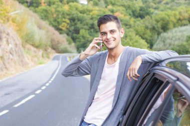 Arabayla seyahat edenler