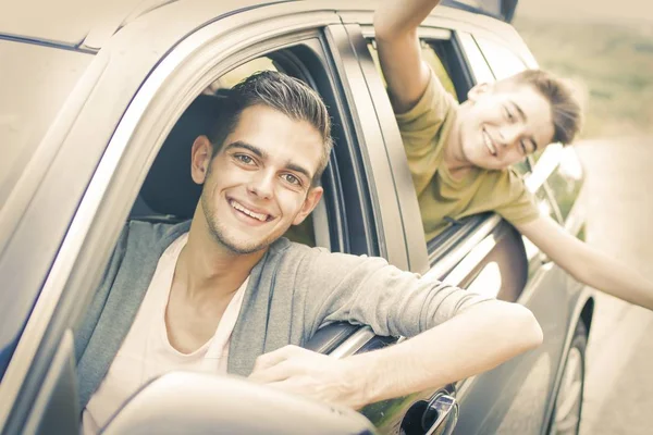 Personer som reser med bil — Stockfoto