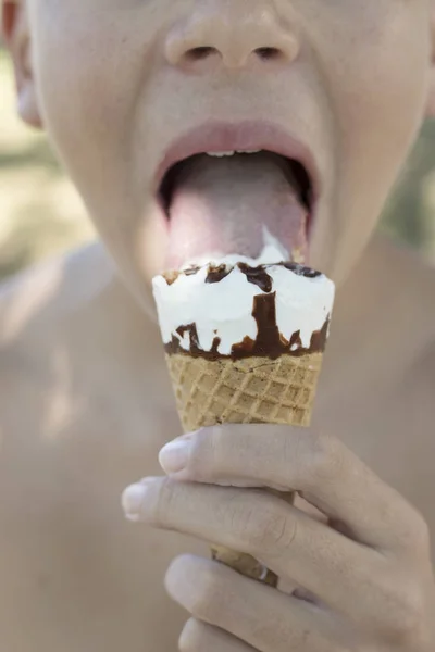 Closeup Mouth Ice Cream — Stock Photo, Image