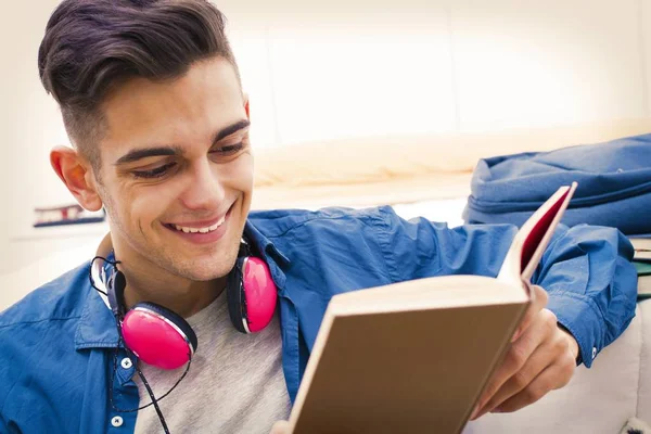 Young College Teenager Studying Home — Stock Photo, Image
