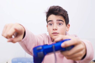 Çocuk video oyunun komut ile