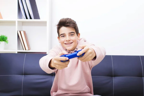 Kind Met Opdracht Van Video Game — Stockfoto