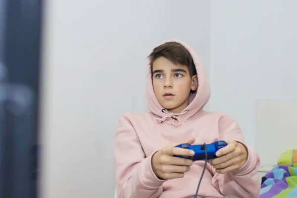 Joven Adolescente Con Juego Joystick Jugando Casa —  Fotos de Stock