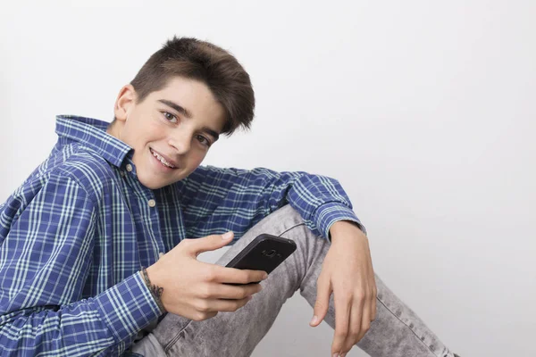 Criança Adolescente Pré Adolescente Com Telefone Celular — Fotografia de Stock