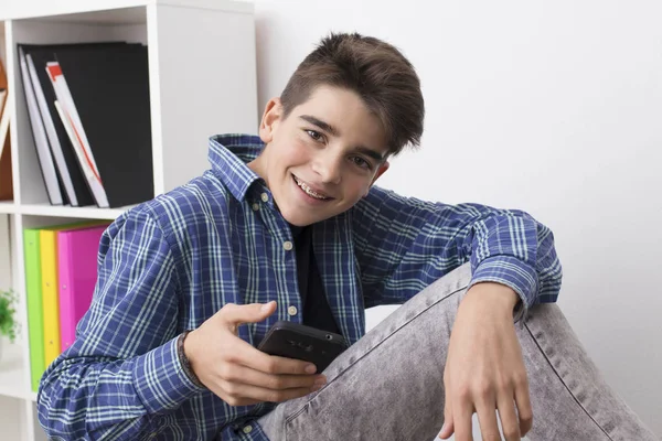 Child Teenager Preteen Mobile Phone — Stock Photo, Image