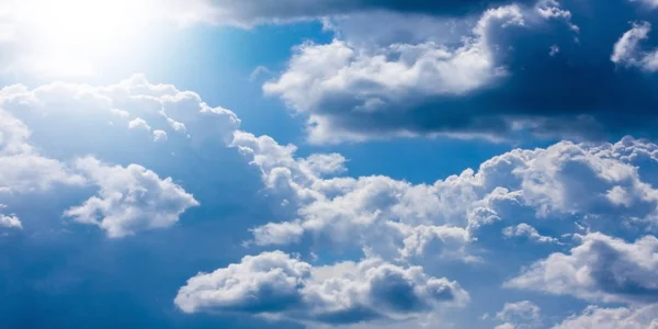 Блакитне Небо Білими Хмарами Абстрактний Фон — стокове фото