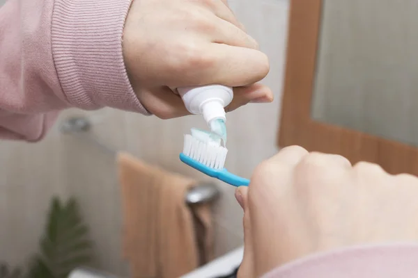 Hands Toothpaste Toothbrush — Stock Photo, Image