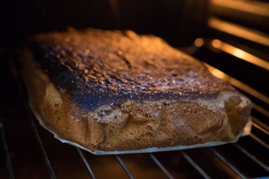 Pastayı fırına, pastayı ve tatlıyı yakın plan yap.